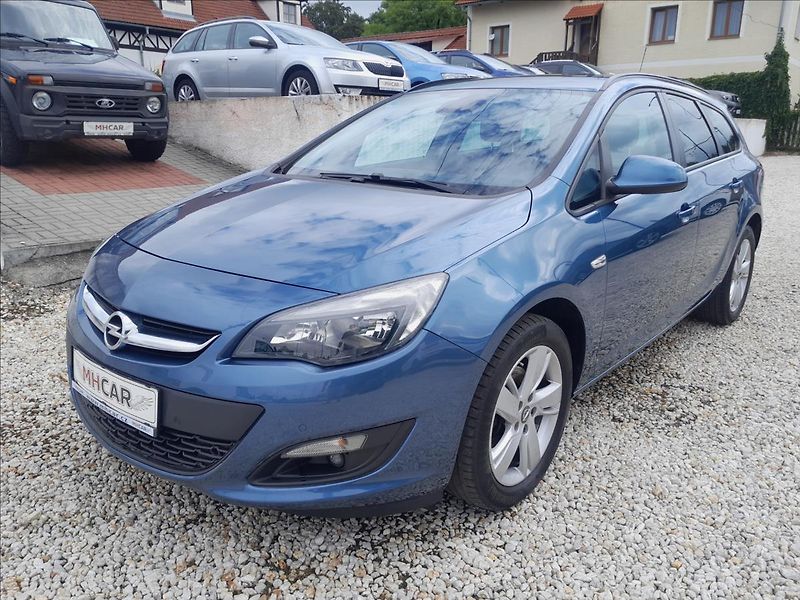 Opel Astra 1,6 TDCI 100kW SPORTS TOURER - fotka 3 z 51
