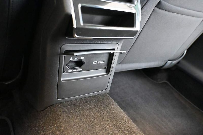 Škoda Superb (2024) 2.0 STYLE DSG LED Matrix ACC V - fotka 23 z 33