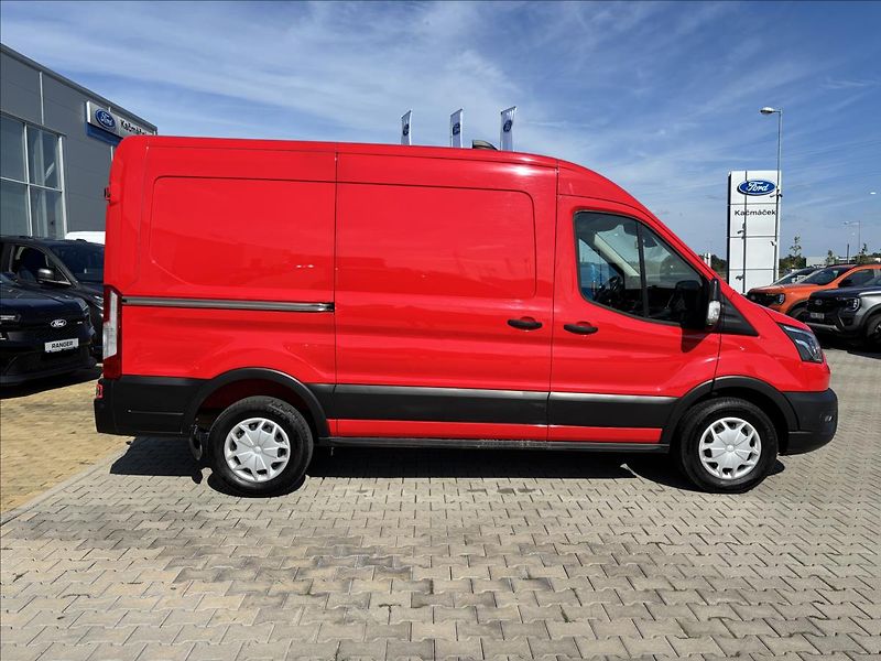 Ford Transit 2,0 EcoBlue 96kW L2 DPH - fotka 6 z 37