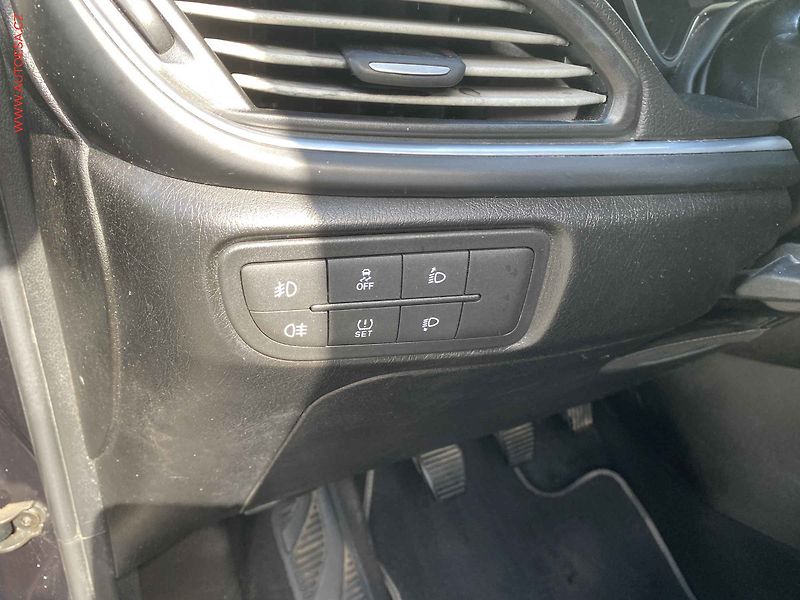 Fiat Tipo (2019) 1.4i, AC, navi, kamera - fotka 15 z 17
