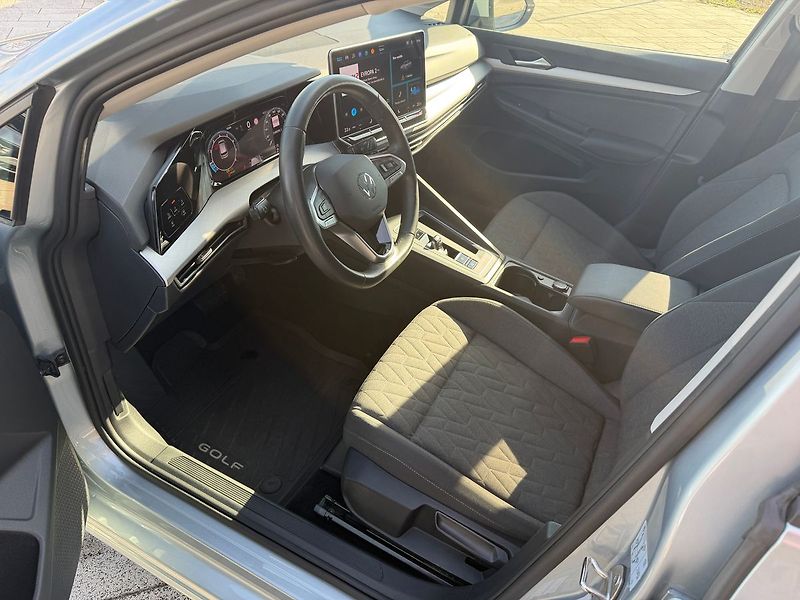 Volkswagen Golf People 1,5TSI 110kW DSG - fotka 5 z 19