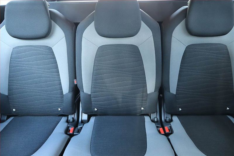 Citroën C4 Picasso (2015) 1.6 HDi, Automat, 7 míst, Navi - fotka 10 z 23