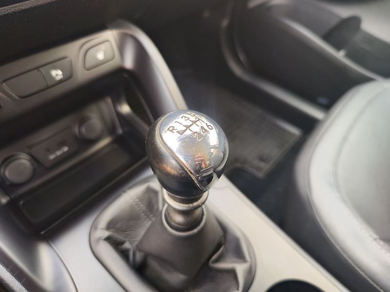 Hyundai ix35 1.7 CRDI/85kW trikolor - fotka 21 z 26