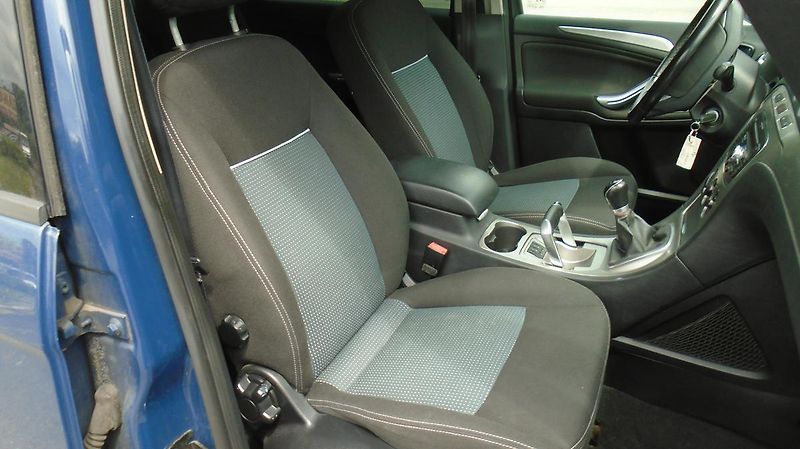 Ford Galaxy 2.0 benzin 107 kw Facelift - fotka 10 z 34