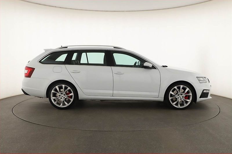 Škoda Octavia (2019) RS 2.0 TSI, Automat, Kůže - fotka 6 z 20