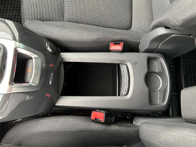 Peugeot 5008 1.6 HDI Allure - fotka 15 z 21