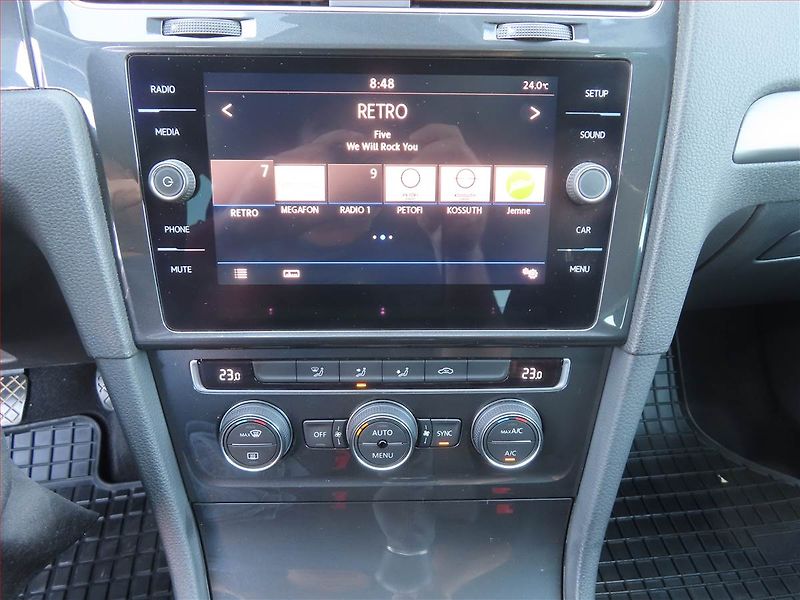 Volkswagen Golf (2018) R-Line 1.5 TSI, Tempomat - fotka 12 z 16