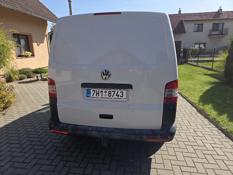 Volkswagen Transporter (2014) - fotka 6 z 20
