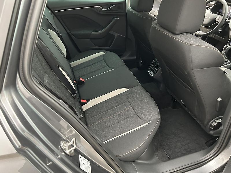 Škoda Kamiq 1.0 TS Top selection - fotka 20 z 23