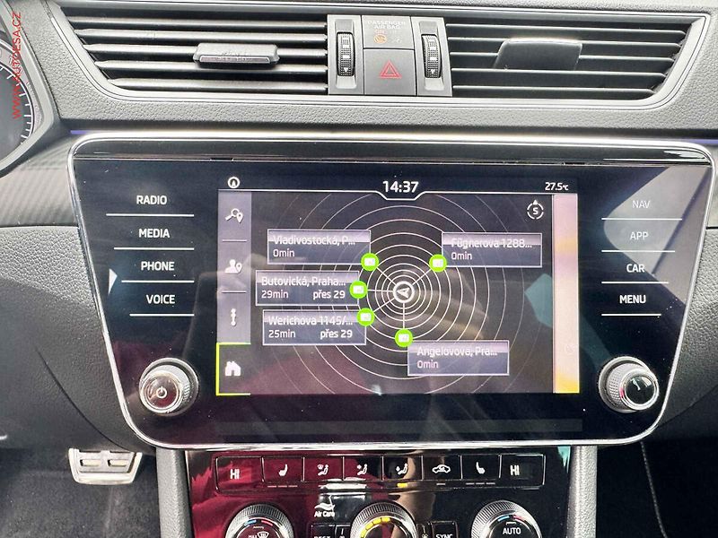 Škoda Superb (2021) 2.0 TDi, ČR, SportLine, DSG - fotka 17 z 18