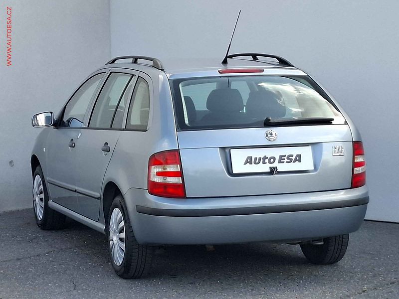 Škoda Fabia (2004) 1.4 16V, Tempomat - fotka 6 z 14