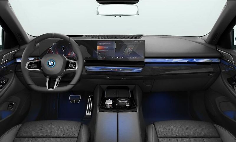 BMW Řada 5 550e xDrive M-Sport - fotka 6 z 7