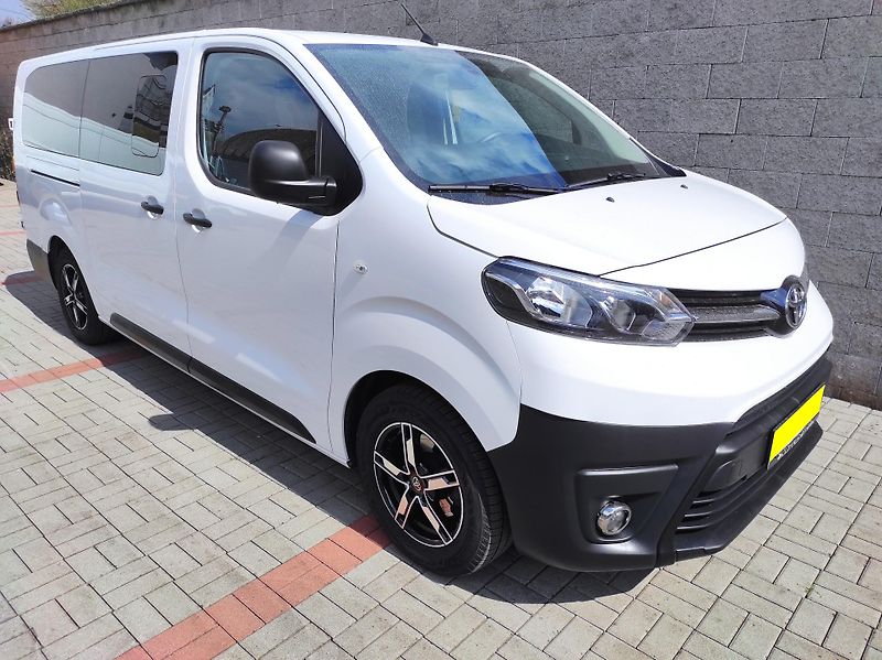 Toyota ProAce 2,0D-4D 9 míst, L2, ČR, TZ - fotka 6 z 31