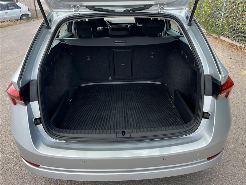 Škoda Octavia 2,0 TDi 110KW DSG 4x4 TZ -DPH - fotka 41 z 52