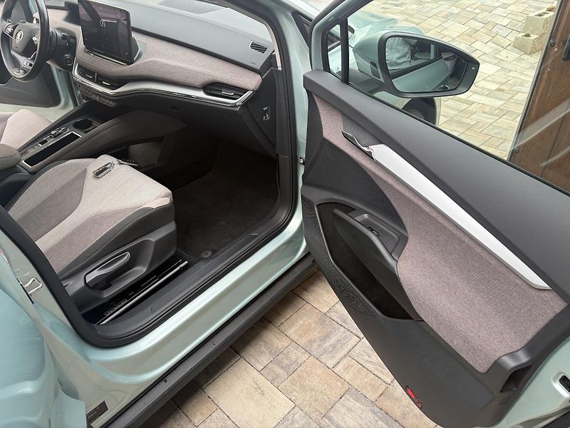 Škoda Enyaq (2021) 60, TC, SOH:89%, Matrix, tazne - fotka 14 z 15