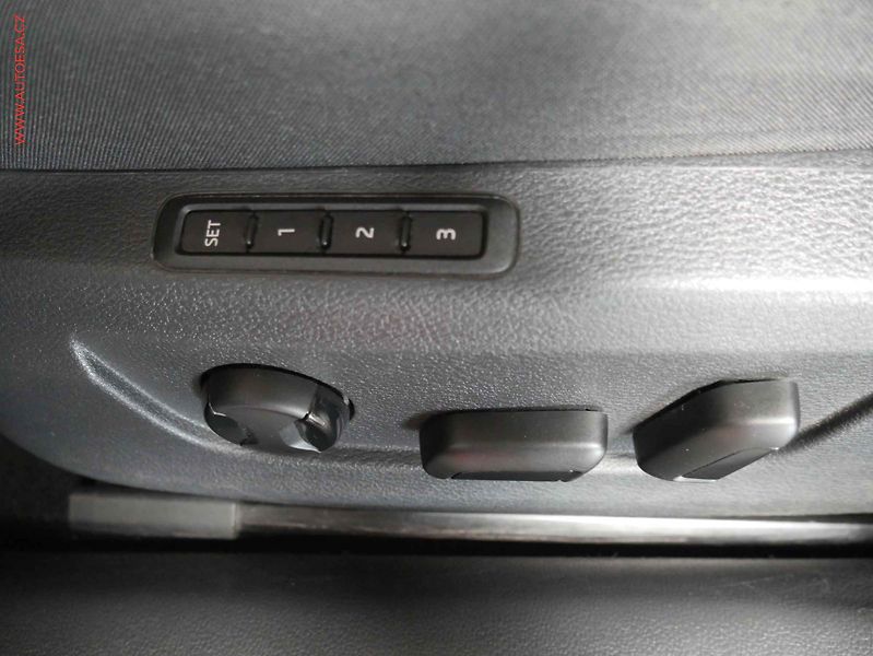 Škoda Superb (2020) 2.0 TDI 4x4, Scout, DSG, LED - fotka 21 z 24