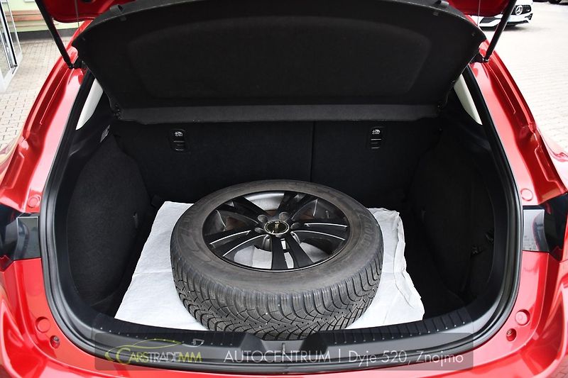 Mazda 3 2,0 SkyActiv 2xkola - fotka 43 z 49