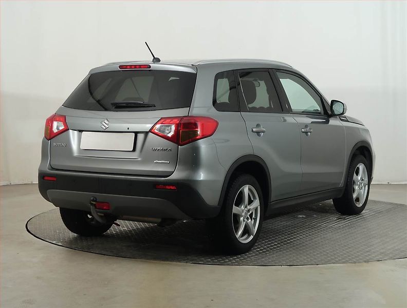Suzuki Vitara (2016) Premium 1.4 BoosterJet, 4X4 - fotka 5 z 13