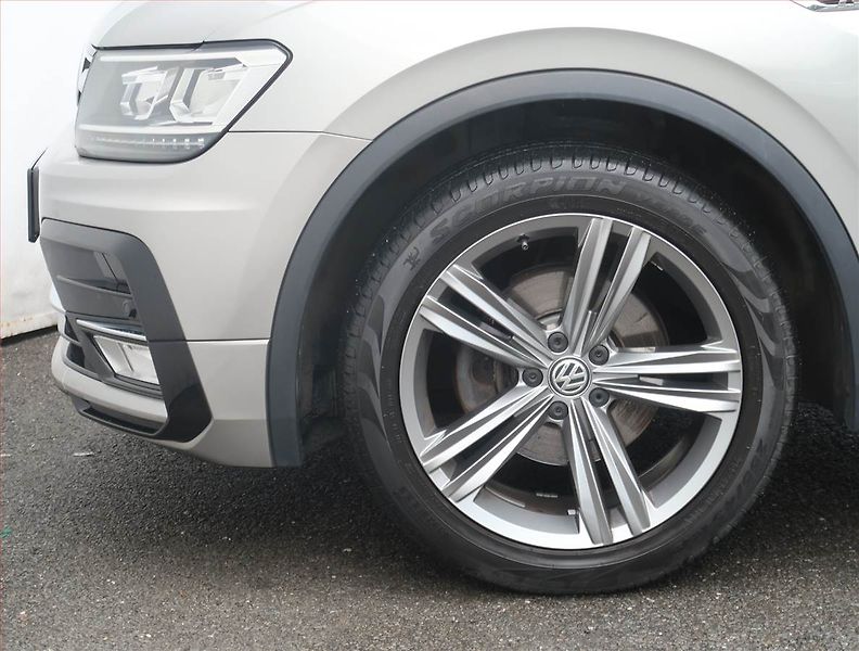 Volkswagen Tiguan (2017) R-Line 2.0 TDI, R-line,138TKM - fotka 15 z 23
