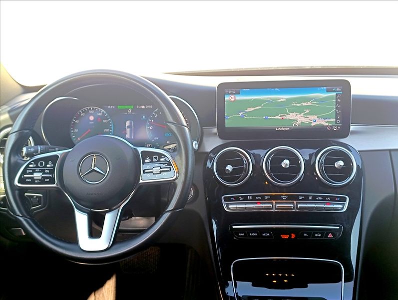 Mercedes-Benz Třídy C 2,0 EQ POWER KAMERA NAVI - fotka 16 z 38