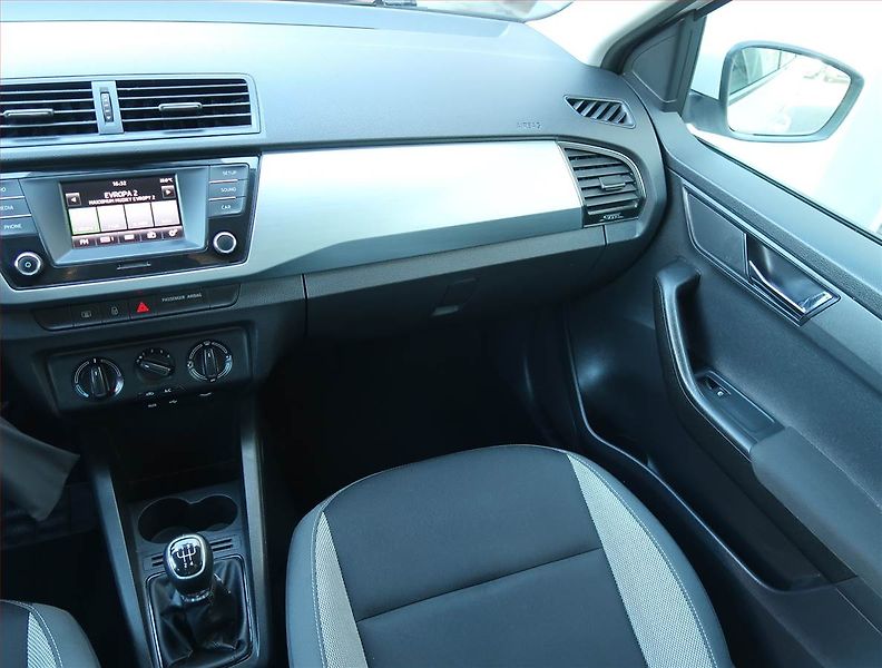 Škoda Fabia (2015) Ambition 1.4 TDI, Tempomat - fotka 8 z 13