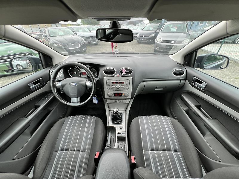Ford Focus 1.6TDCi 66KW ČR TAŽNÉ KLIMA - fotka 19 z 39