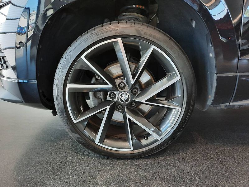 Škoda Karoq (2021) Sportline 1.5 TSI (110kW/150k) - fotka 24 z 25