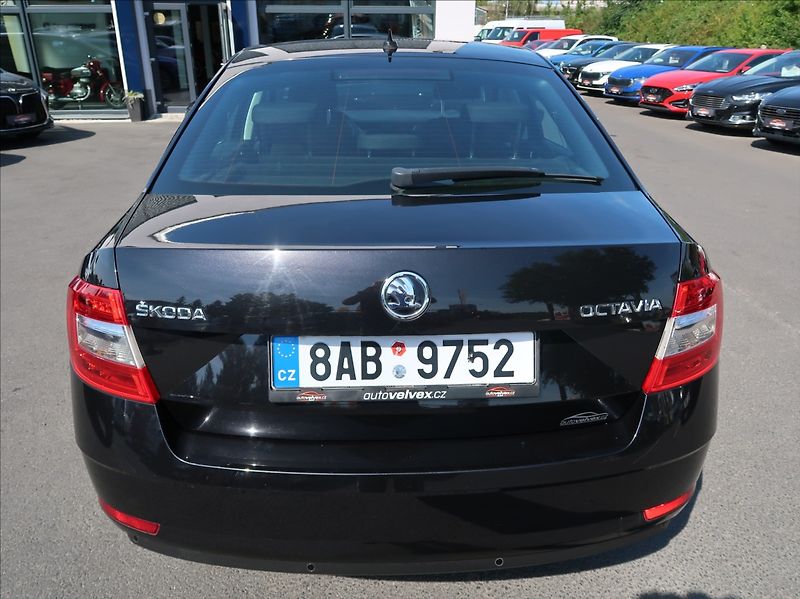 Škoda Octavia 1,6 TDi,85kW,1majČR,tempomat - fotka 8 z 24