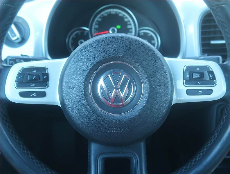 Volkswagen Beetle (2013) 1.6 TDI, Automat, Serv.kniha - fotka 16 z 16