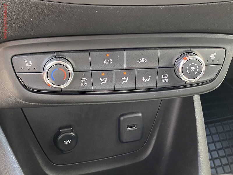 Opel Crossland (2023) 1.2 T, 1.maj,ČR, Elegance - fotka 14 z 18