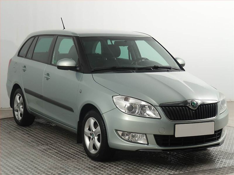 Škoda Fabia (2011) Elegance 1.2 TSI, Tempomat - fotografie inzerátu