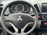 Mitsubishi L200 (2011) 2.5 DI-D 100KW 4WD HARDTOP - náhled 14