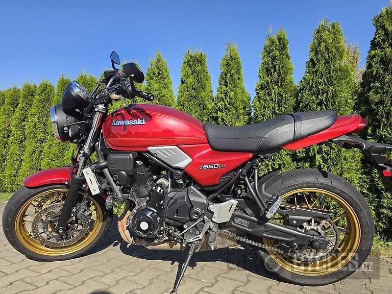 Kawasaki Z 650 RS (2023) - fotka 10 z 15