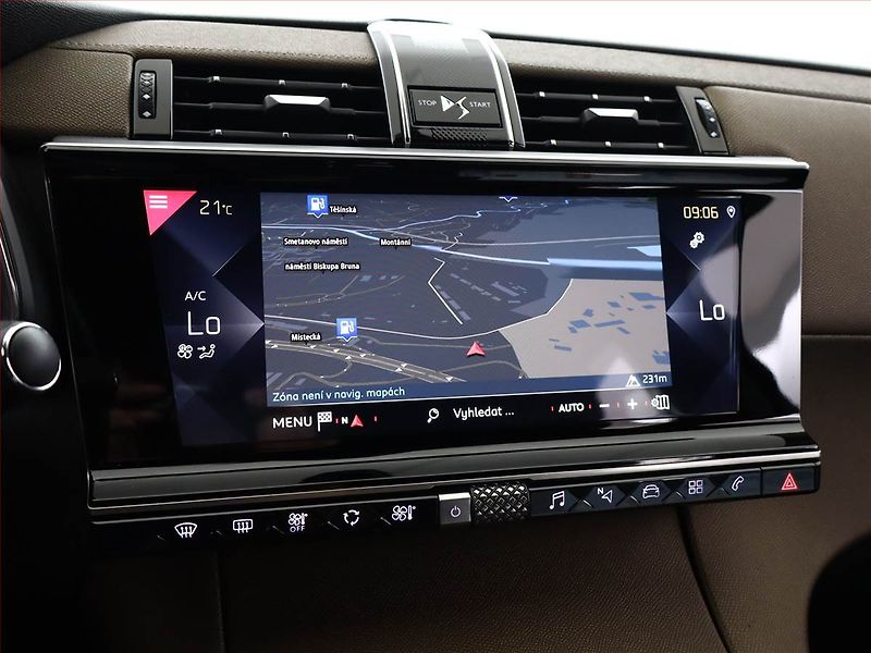 DS Automobiles DS7 Crossback (2019) 2.0 BlueHDI, Automat, Navi - fotka 15 z 19