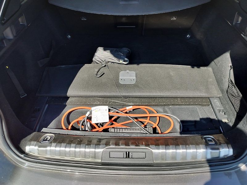 Peugeot 508 SW hybrid 225 e-EAT8 BUSINESS - fotka 28 z 32