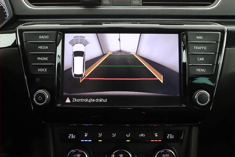 Škoda Superb (2017) Laurin&Klement 2.0 TDI, Kůže - fotka 16 z 25