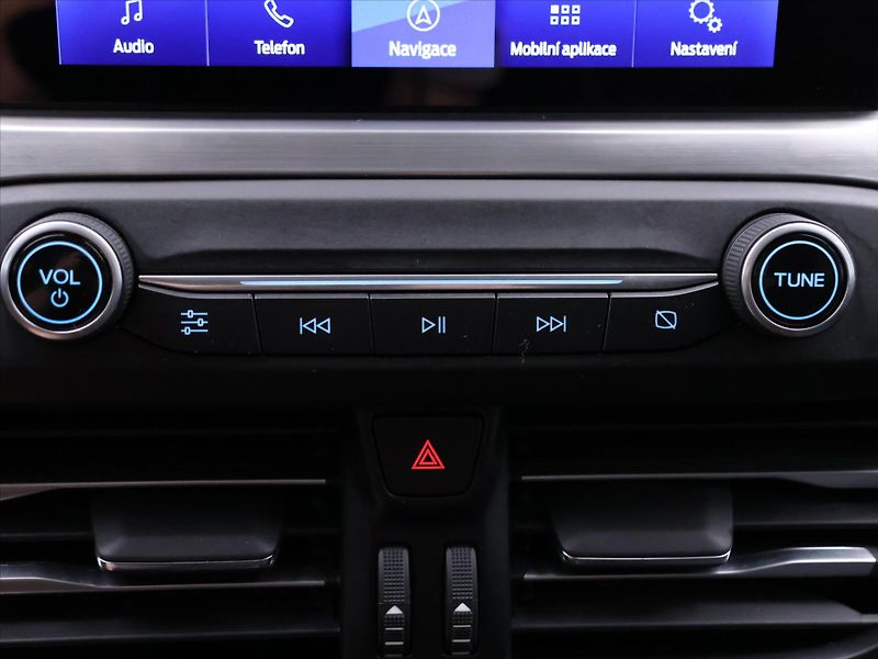 Ford Focus 1,5 Titanium X CZ 1.Maj. DPH - fotka 20 z 31