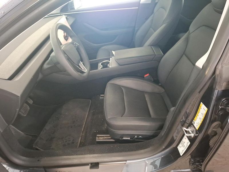 Tesla Model 3 HIGHLAND AWD      PŘIPRAVUJEME - fotka 6 z 8