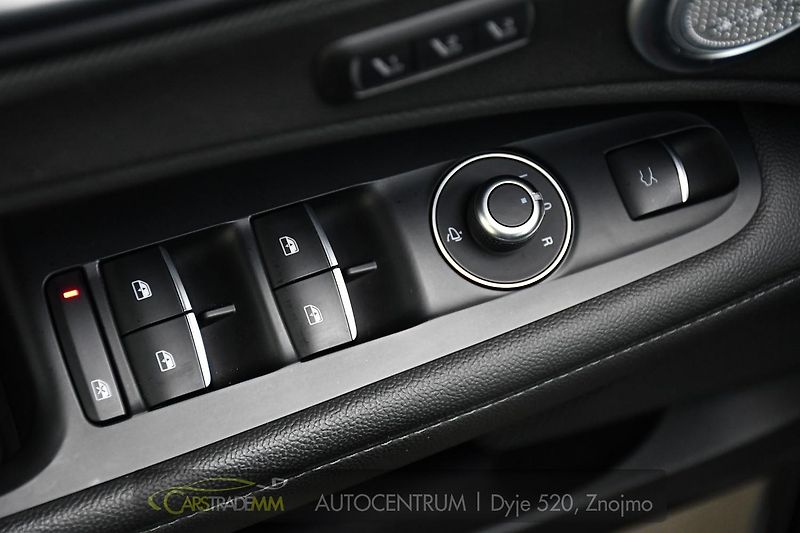 Alfa Romeo Stelvio 2.2 D154kW Veloce AT8-Q4 - fotka 26 z 56