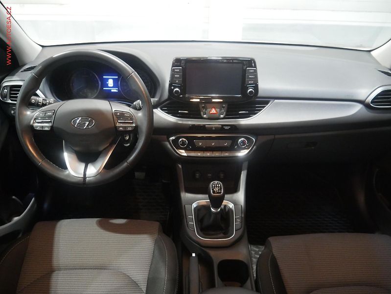 Hyundai i30 (2020) 1.0T-GDi, ČR, AC, temp - fotka 8 z 17