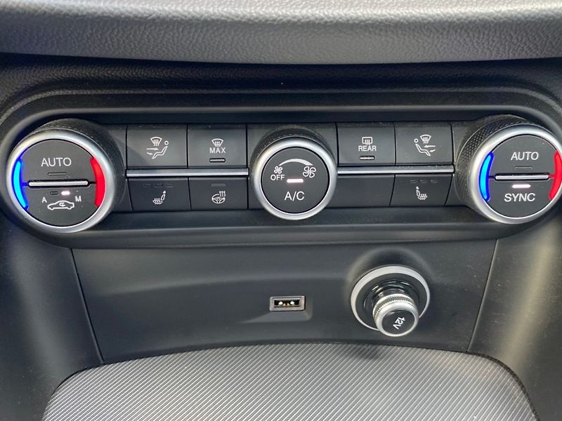 Alfa Romeo Stelvio (2024) 2,2 JTD  Veloce (154kW) NM 4x4 - fotka 21 z 33