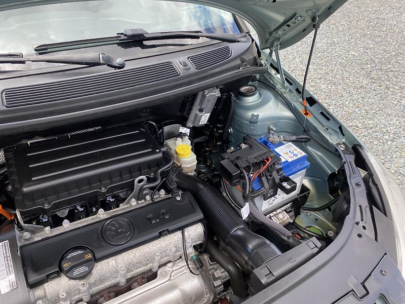 Škoda Fabia 1.4i 63kW-KLIMATIZACE-46 000KM - fotka 33 z 34