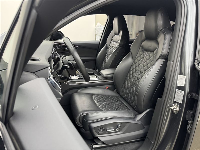 Audi SQ7 4,0 CERAMIC 7MÍST NV MASÁŽ TZ - fotka 35 z 53