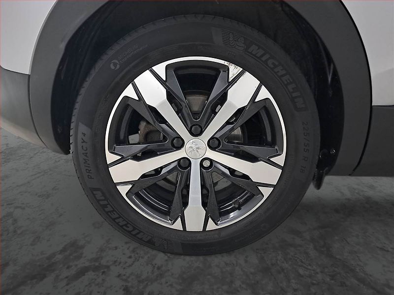 Peugeot 3008 (2020) 1.5 BlueHDi, Automat - fotka 15 z 19