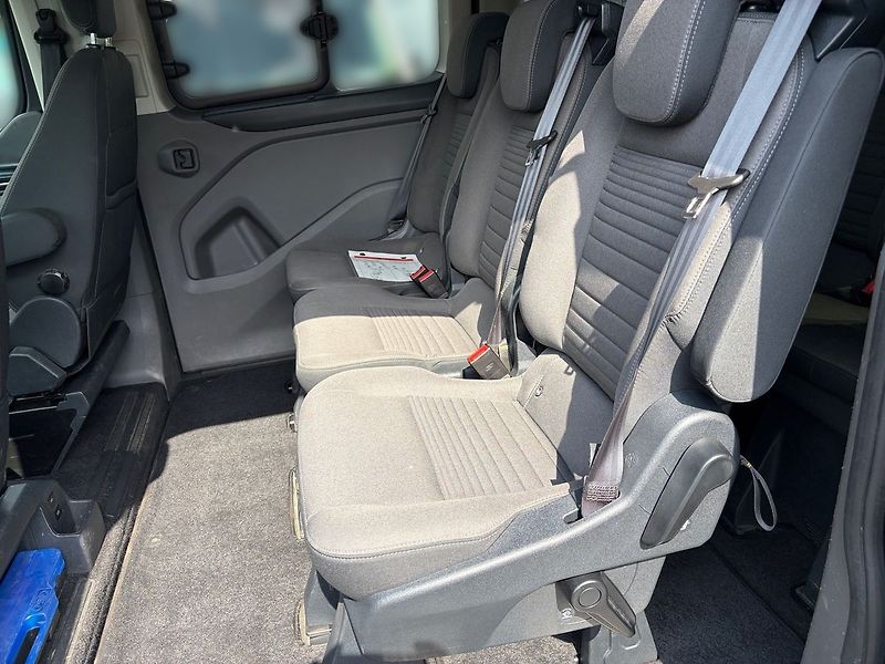 Ford Tourneo Custom (2019) L1 Titanium 136kW Aut. ZÁRUKA - fotka 11 z 19