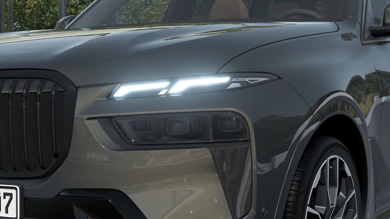 BMW X7 xDrive40d - fotka 7 z 14