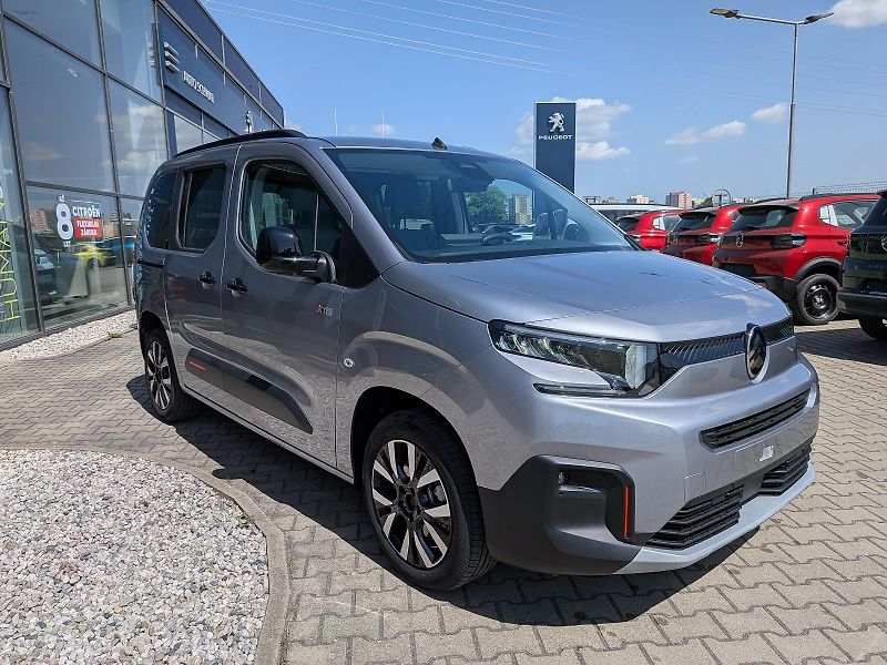 Citroën Berlingo (2026) MAX Diesel 130k Manual - fotka 4 z 12