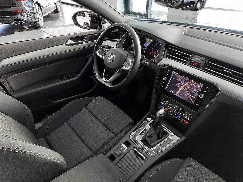 Volkswagen Passat Variant (2023) 2.0 TDI (110kW/150k) DSG, Busi - fotka 12 z 27