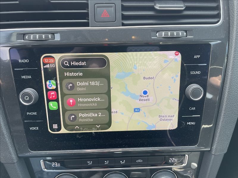 Volkswagen Golf 2,0 TDi 110kw DSG LED Radar po - fotka 38 z 39
