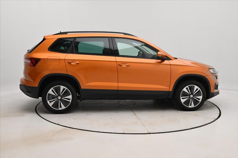 Škoda Karoq 1,5 TSI 110 kW DSG Ambition Zá - fotka 4 z 31